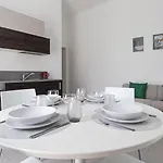 Italianway Easy - Ponti 7 Апартаменты *